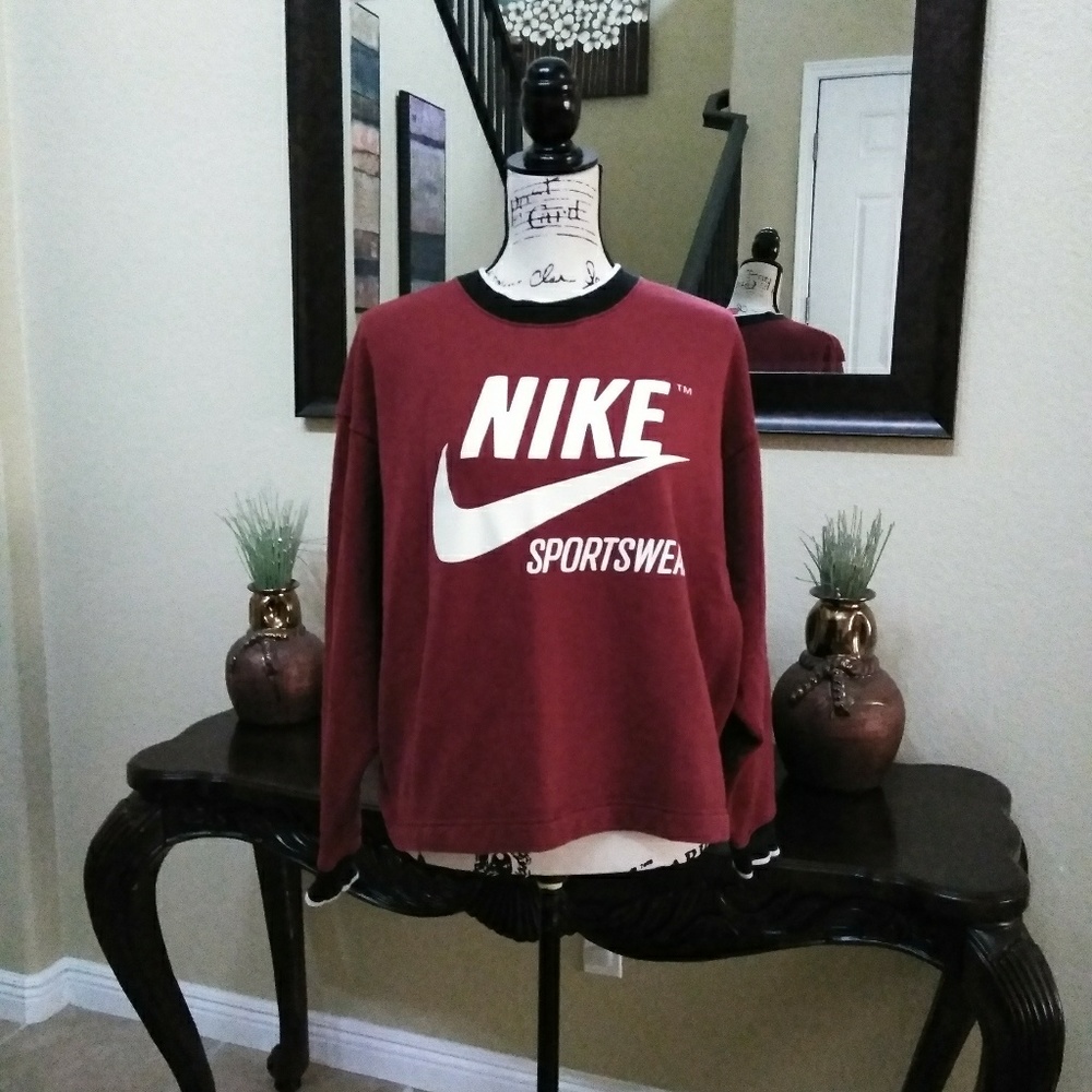 Nike pullover crop sweatshirt